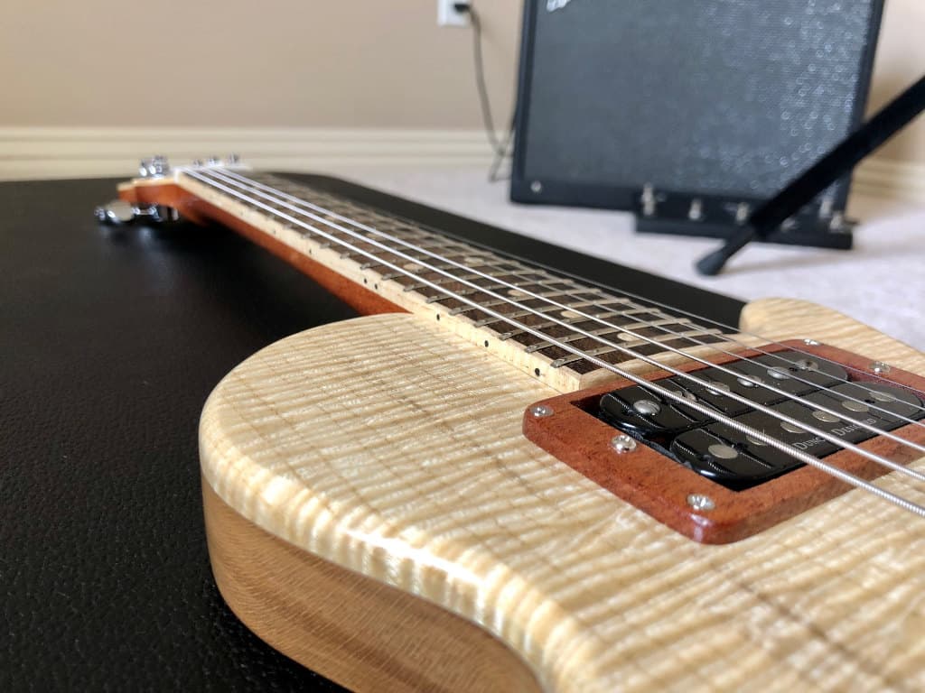 Fretboard binding